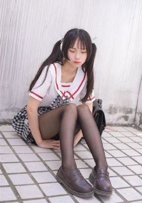 笼子里的女人